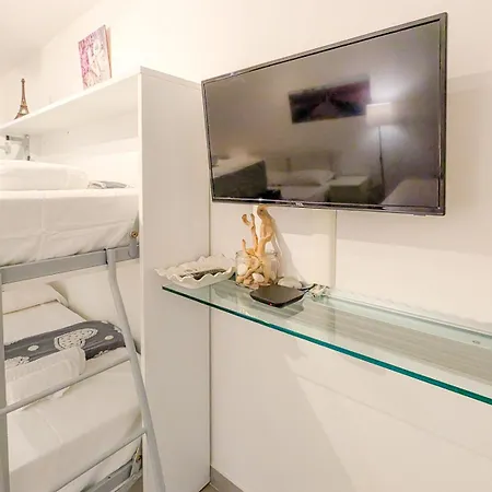 Chateau 4 Pers Vecchia Ac Wifi דירה *