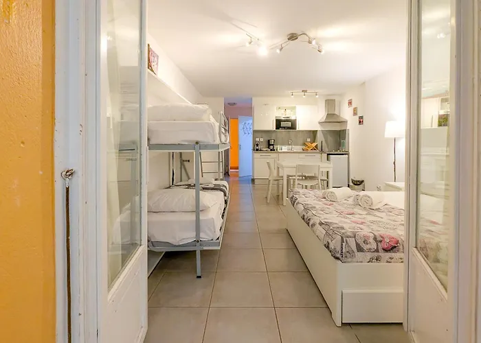 Chateau 4 Pers Vecchia Ac Wifi * نيس